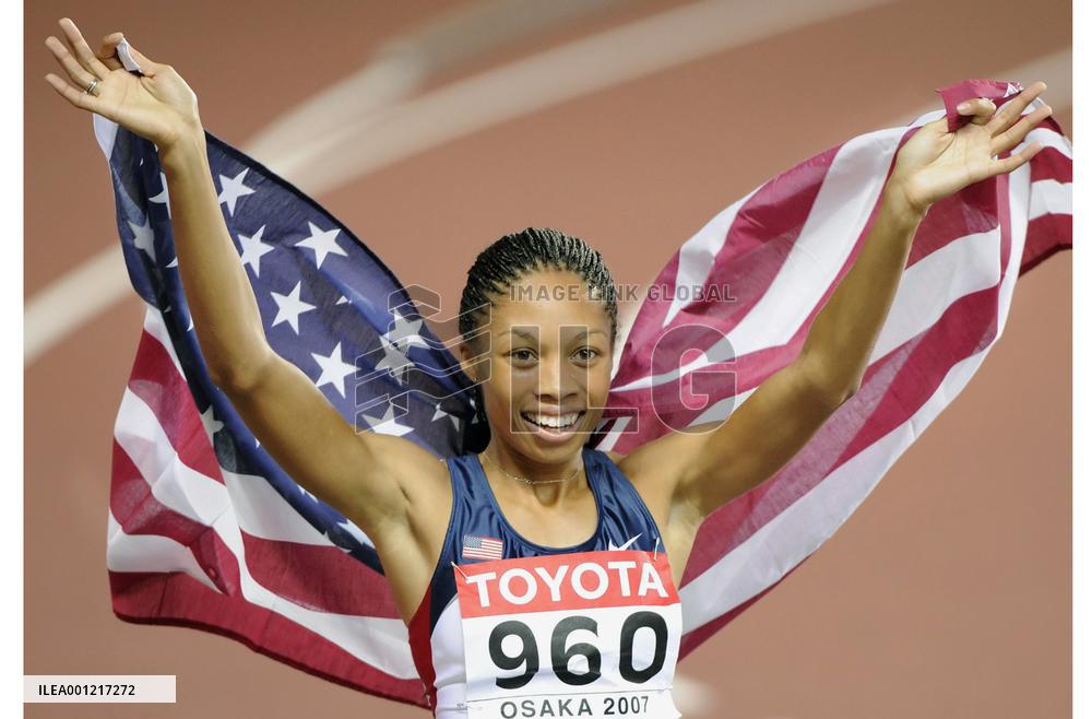 Allyson Felix wins women's 200 meters at world athletics