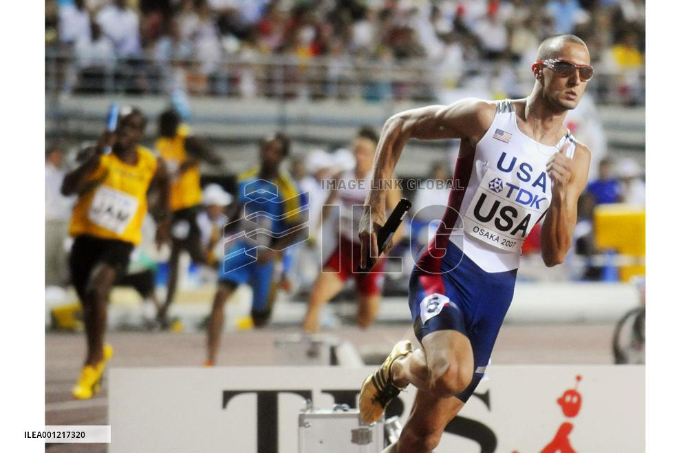 U.S. wins men's 4x400-meter relay