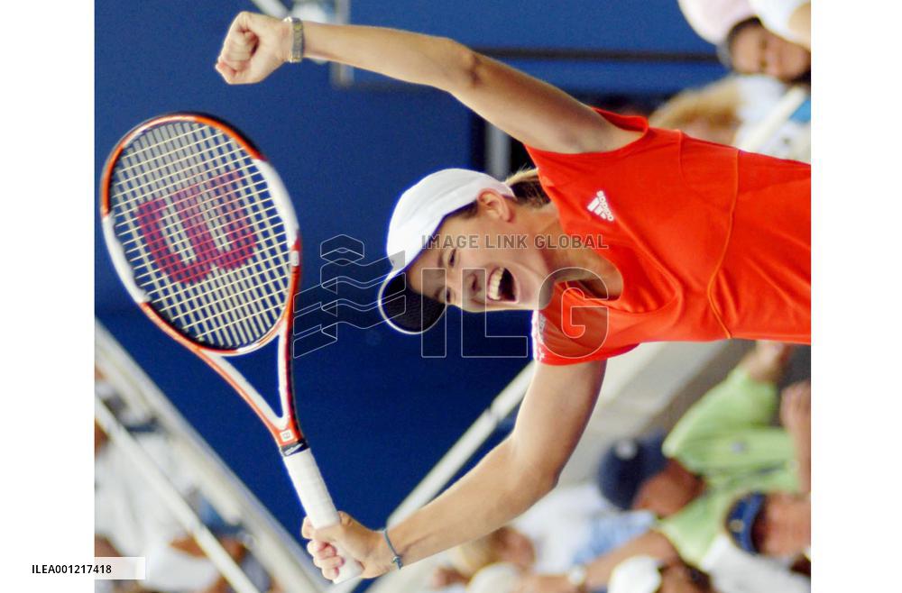 Belgium's Henin advances to U.S. Open final