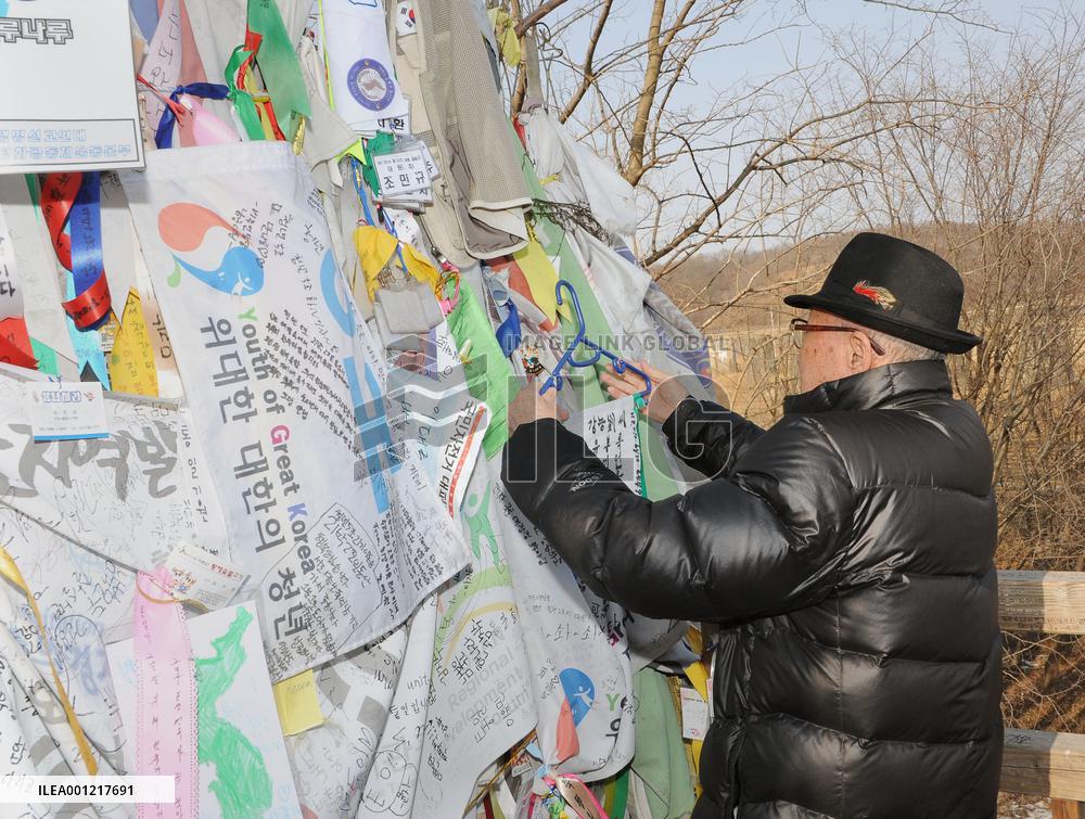 S. Korean man seeks reunion with separated kin in N. Korea