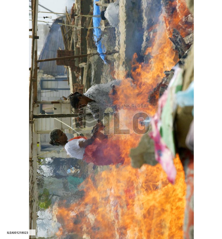 (2)Scenes after Dec. 26 quake-tsunami disaster
