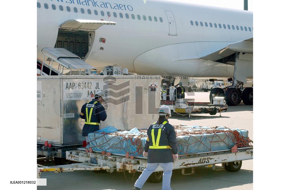 (2)Bodies of Japanese quake victims return from Sri Lanka