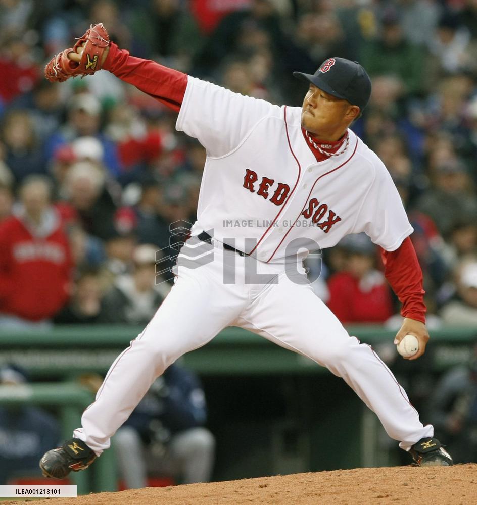 Boston Red Sox beats Tampa Bay Rays 5-3 in opening game