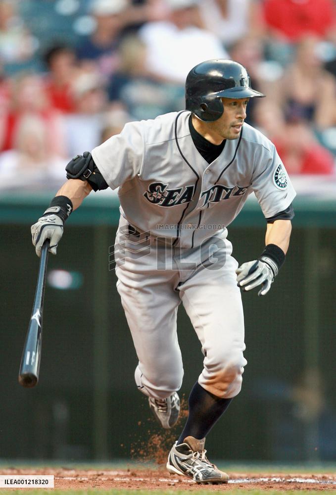 Mariners' Ichiro hits 2 singles, 3 strikeouts against Indians