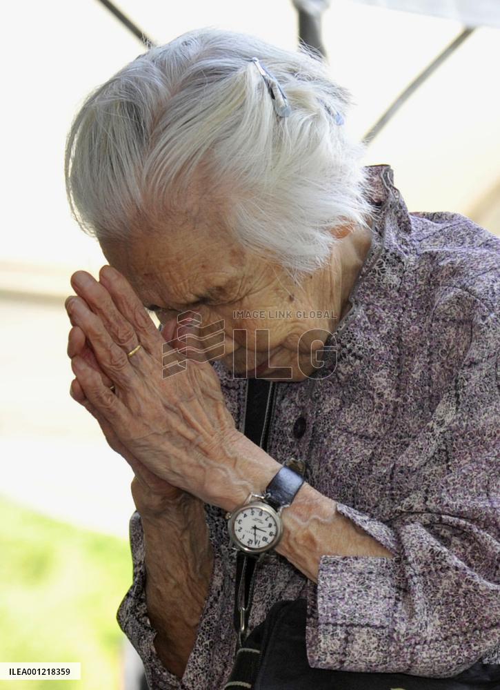Japan marks 65th anniversary of WWII's end