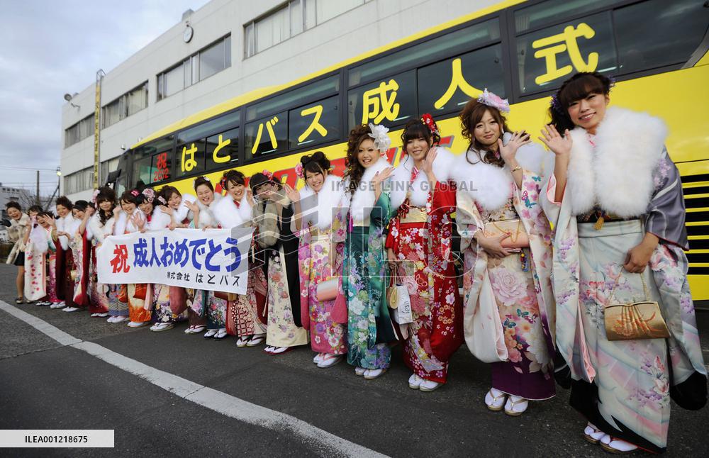 Bus guides celebrate coming-of-age