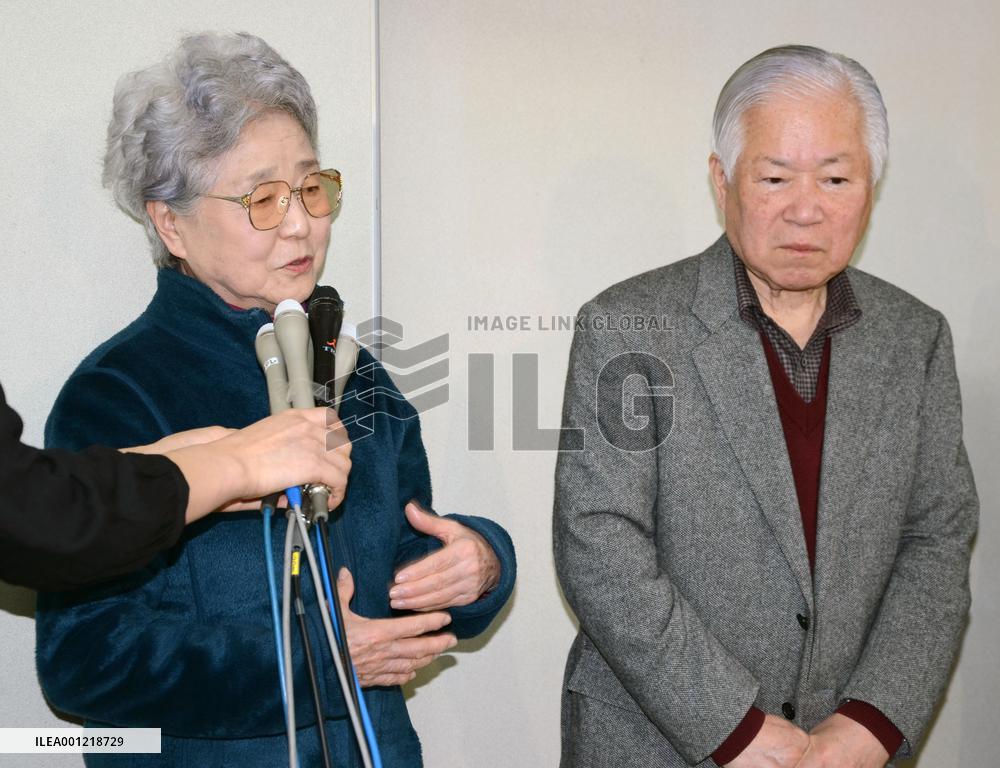 Abductee's kin
