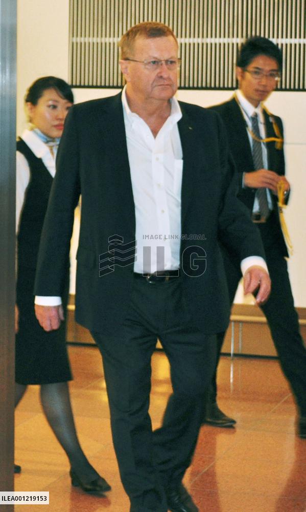 IOC's Coates arrives in Tokyo
