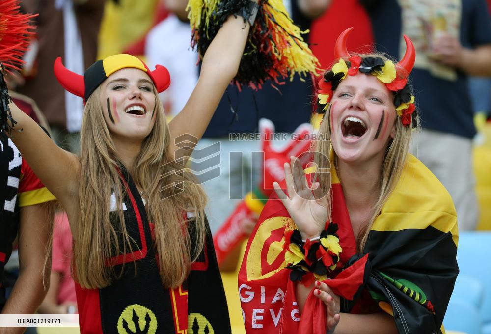 Belgium strike late in 1-0 win over Russia