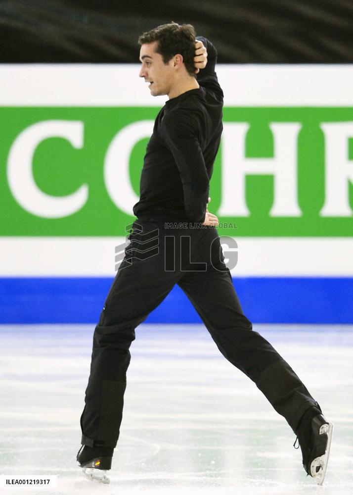 Spanish skater said in love with ex-world champion Ando