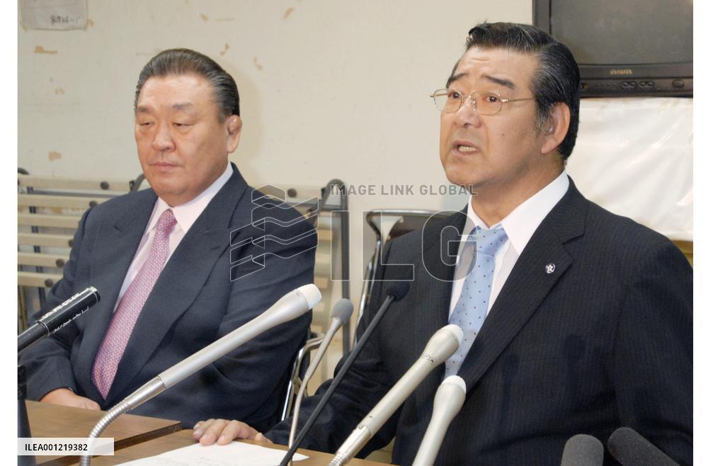 Asashoryu suspended from autumn, Kyushu sumo tourneys