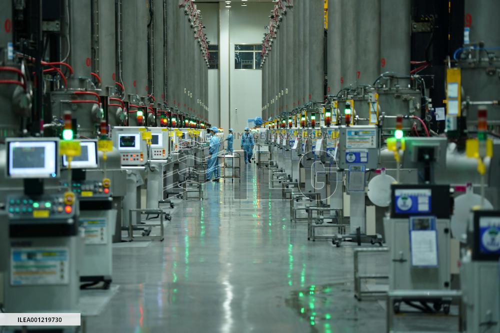 CHINA-HEBEI-NEW ENERGY (CN)