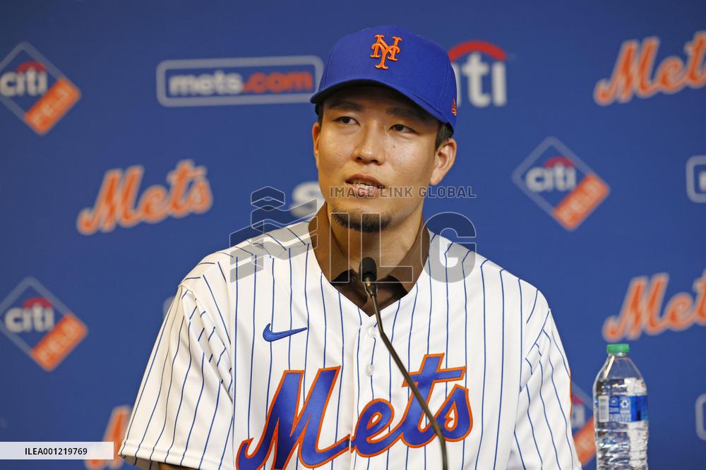 Senga joins New York Mets