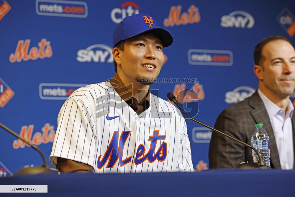 Senga joins New York Mets