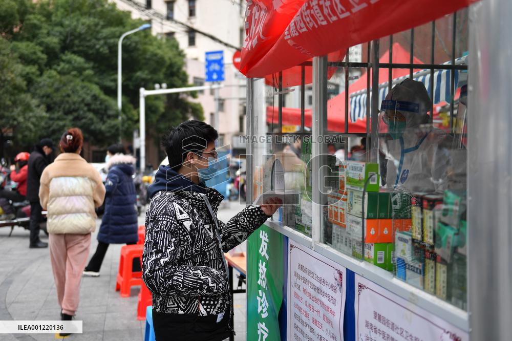 CHINA-FEVER CLINICS (CN)