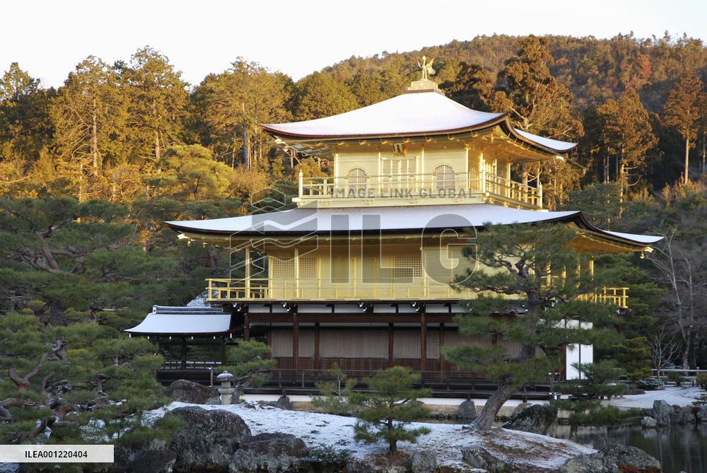 Snow-covered Kinkaku-ji