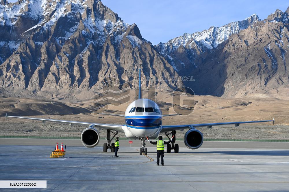 CHINA-XINJIANG-HIGH PLATEAU AIRPORT-OPERATIONS (CN)