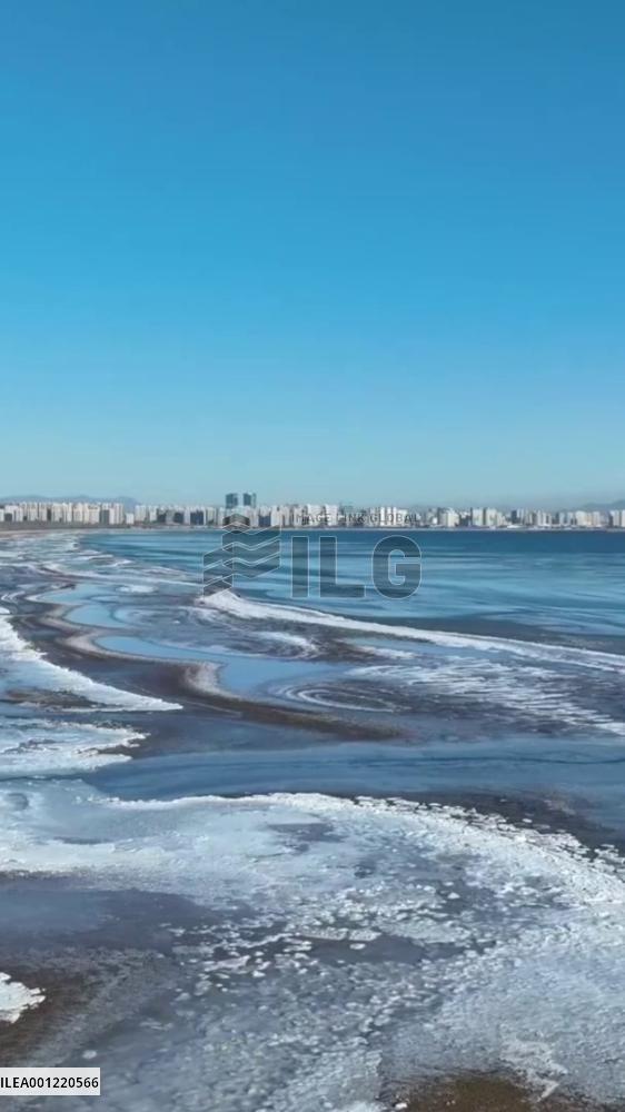 Stunning view of ice and sea in north China