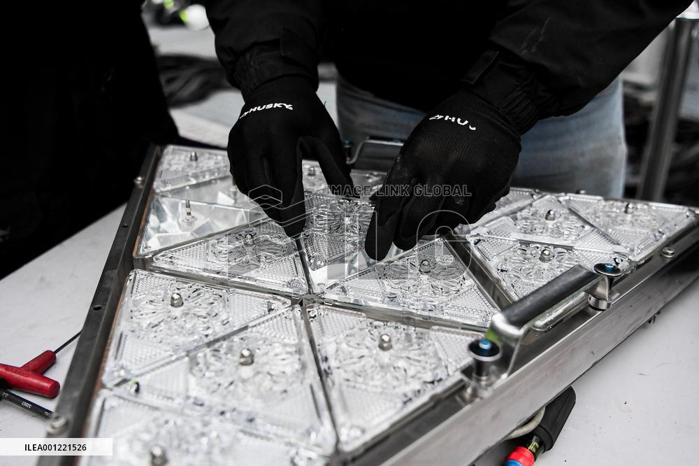 U.S.-NEW YORK-TIMES SQUARE-NEW YEAR'S EVE BALL-PREPARATION