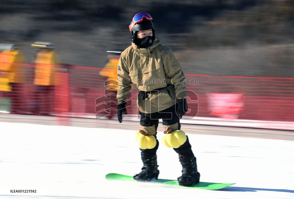 (SP)CHINA-BEIJING-SKI SEASON-WINTER SPORTS (CN)