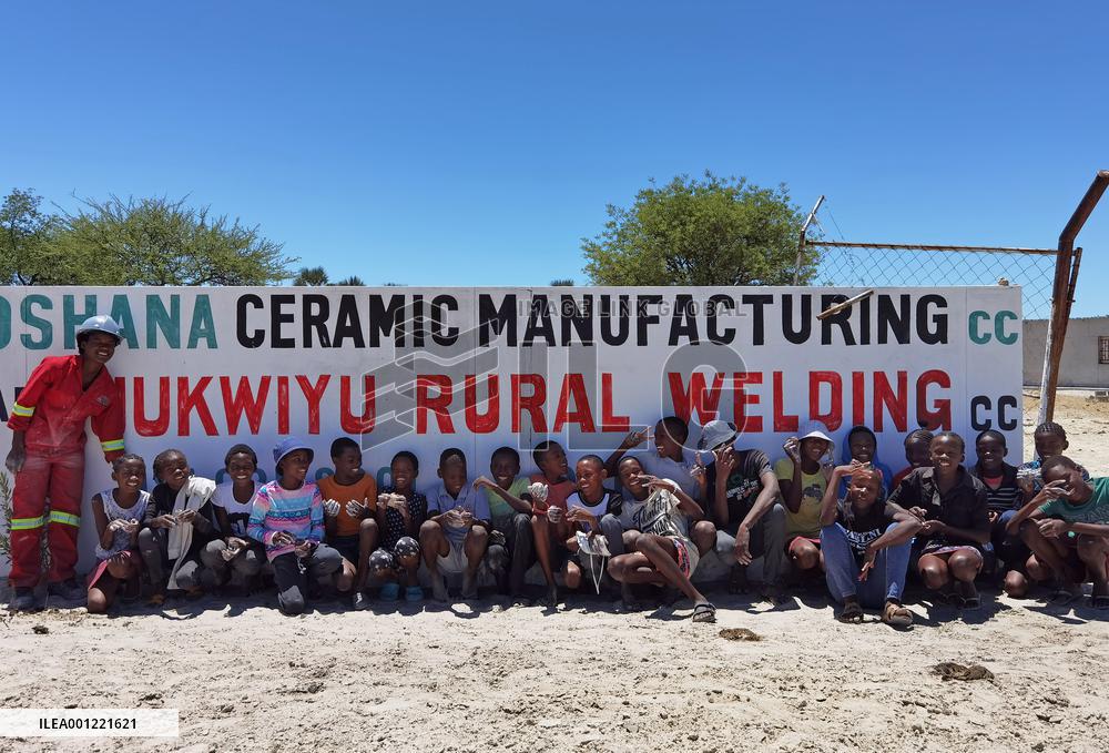 NAMIBIA-ONDANGWA-POTTERY-MAKING ART-MODERNIZATION-ENTREPRENEUR