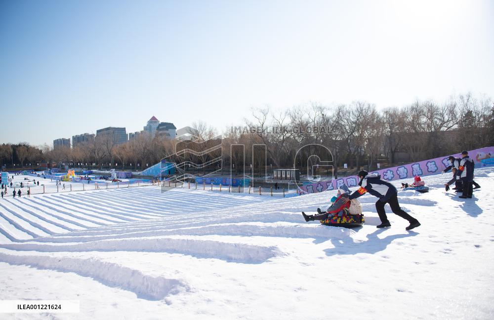 CHINA-BEIJING-PARK-ICE AND SNOW-AMUSEMENT (CN)
