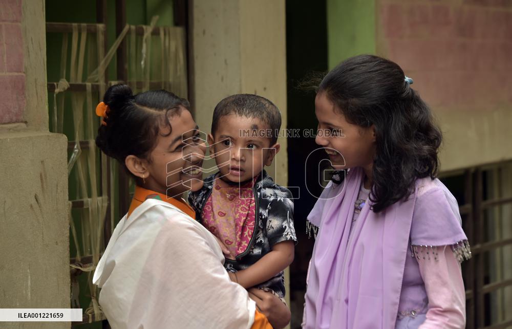 BANGLADESH-DHAKA-GIRL-CHINA-BOND