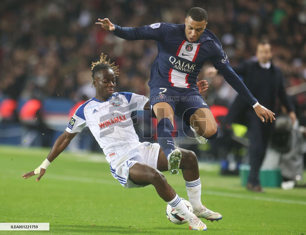 (SP)FRANCE-PARIS-FOOTBALL-LEAGUE 1-PARIS SAINT-GERMAIN VS STRASBOURG ALSACE