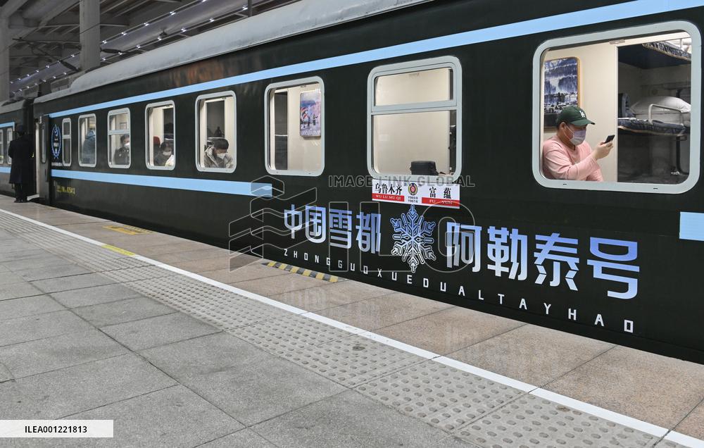 CHINA-XINJIANG-ICE AND SNOW TOURISM-TRAIN (CN)