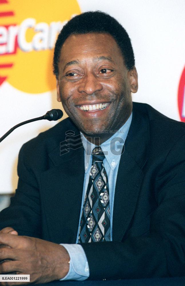 Football legend Pele dies at 82