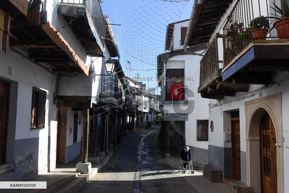 SPAIN-EXTREMADURA-GUADALUPE-BEST TOURISM VILLAGE