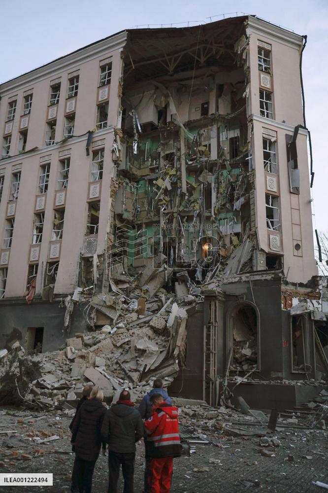 Japanese journalist injured after Russian attack