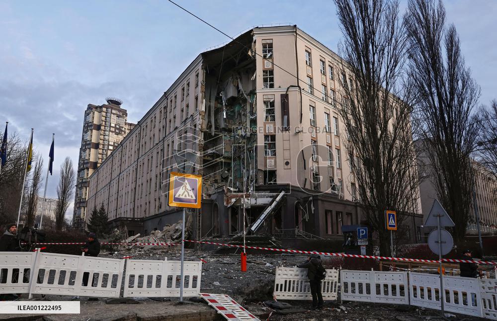 Japanese journalist injured after Russian attack