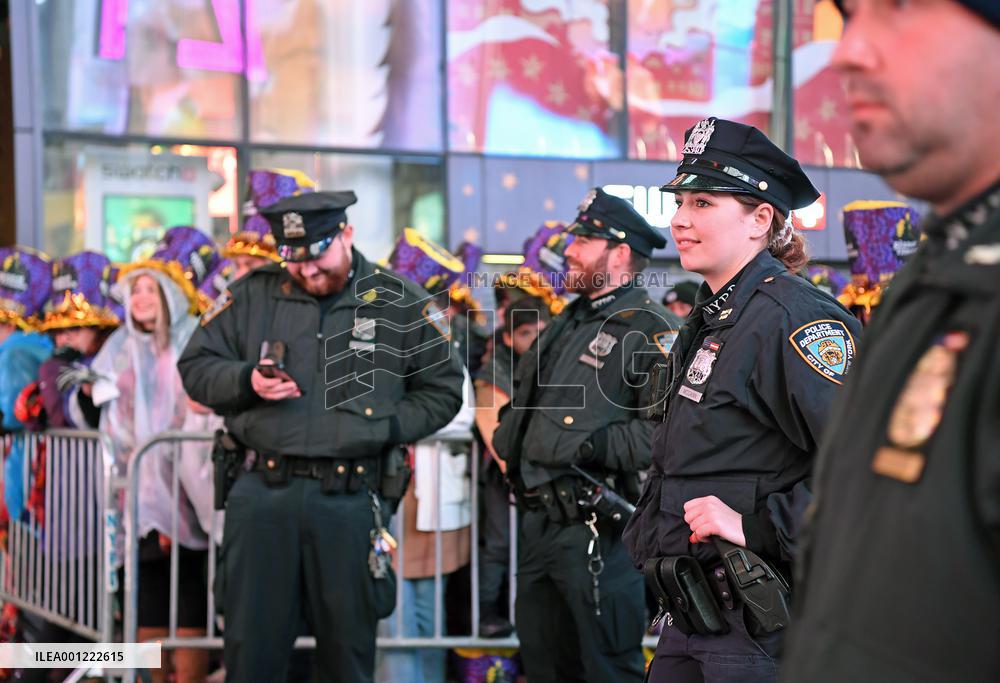 U.S.-NEW YORK-TIMES SQUARE-NEW YEAR-CELEBRATION