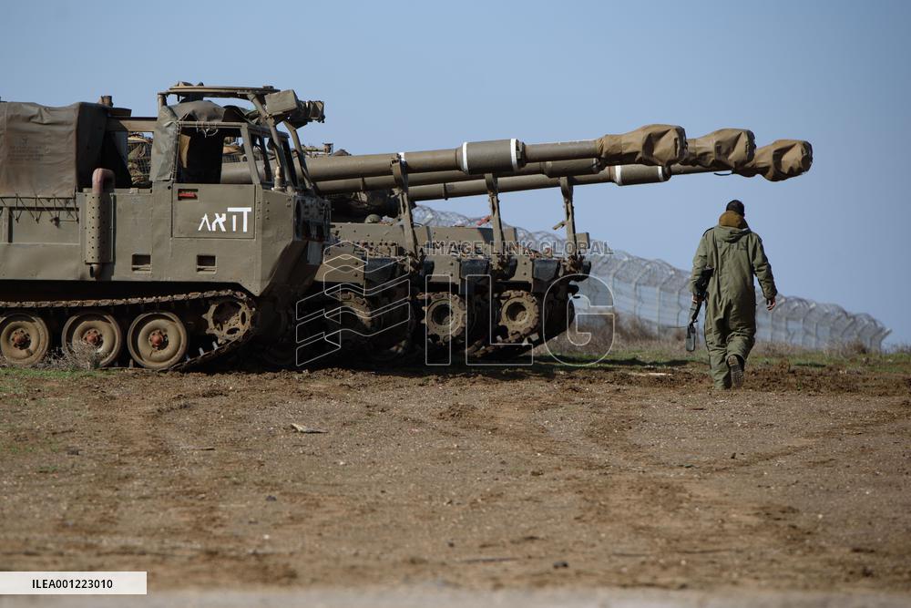 MIDEAST-GOLAN HEIGHTS-SYRIA-BORDER-ISRAELI ARMY