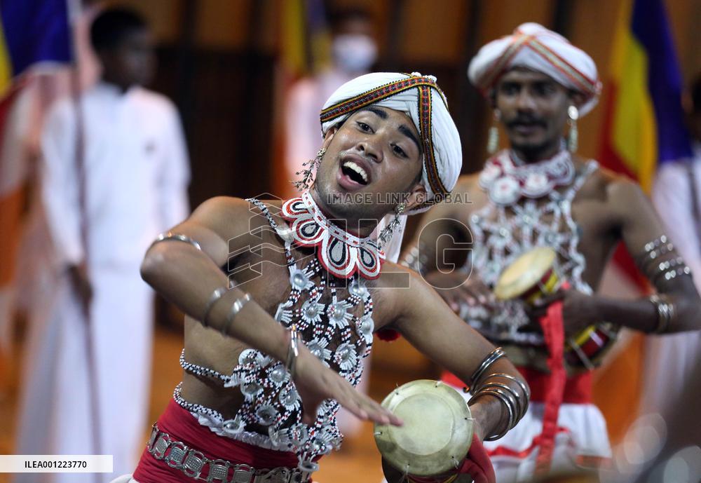 SRI LANKA-KELANIYA-PERAHERA FESTIVAL-CELEBRATION