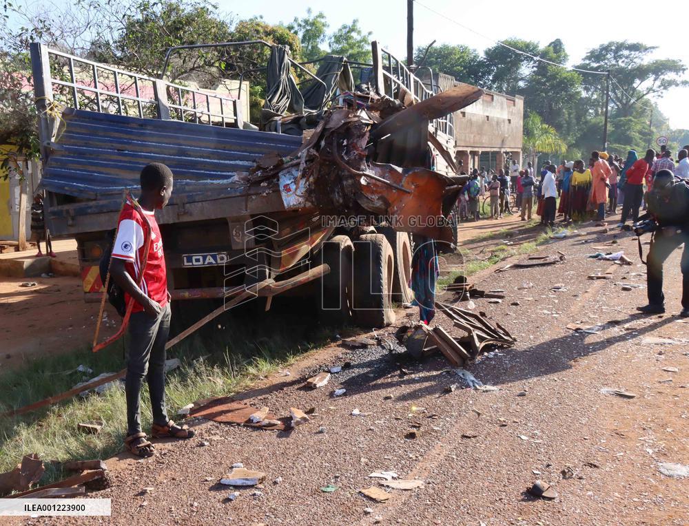 UGANDA-HIGHWAY-BUS ACCIDENT