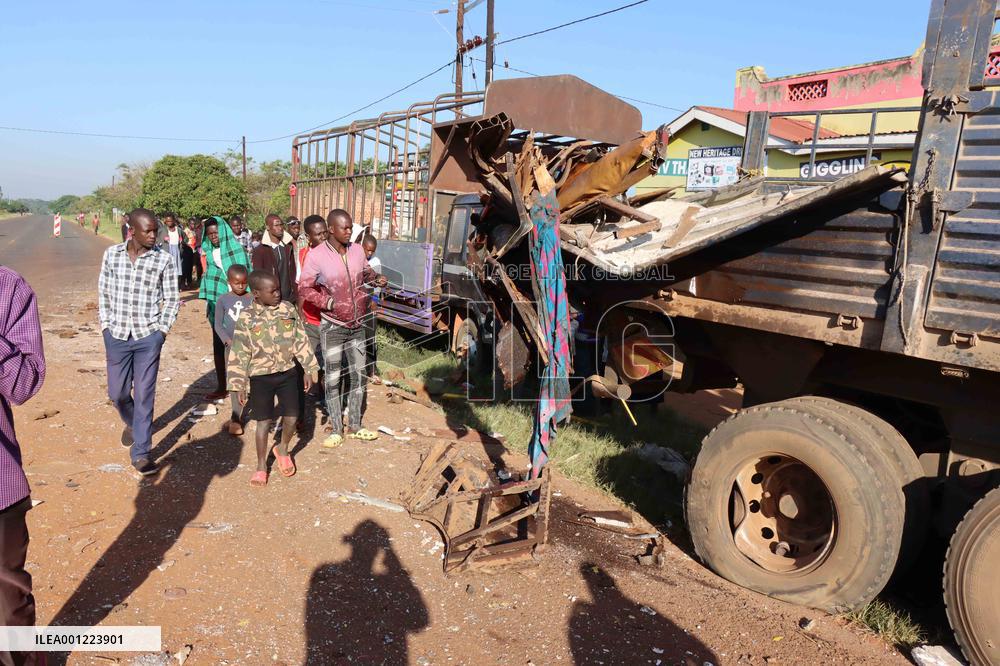 UGANDA-HIGHWAY-BUS ACCIDENT