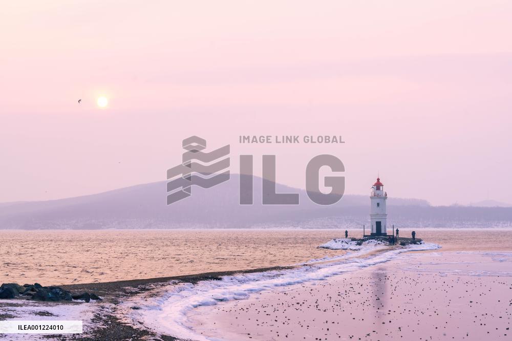 RUSSIA-VLADIVOSTOK-SUNRISE OVER LIGHTHOUSE