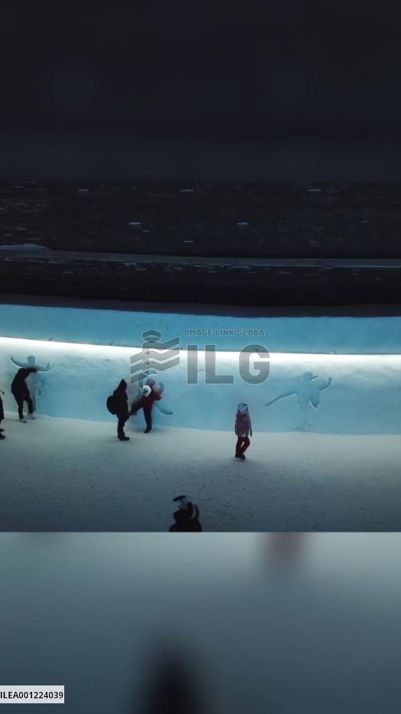 Snow wall of funny poses in China's Harbin