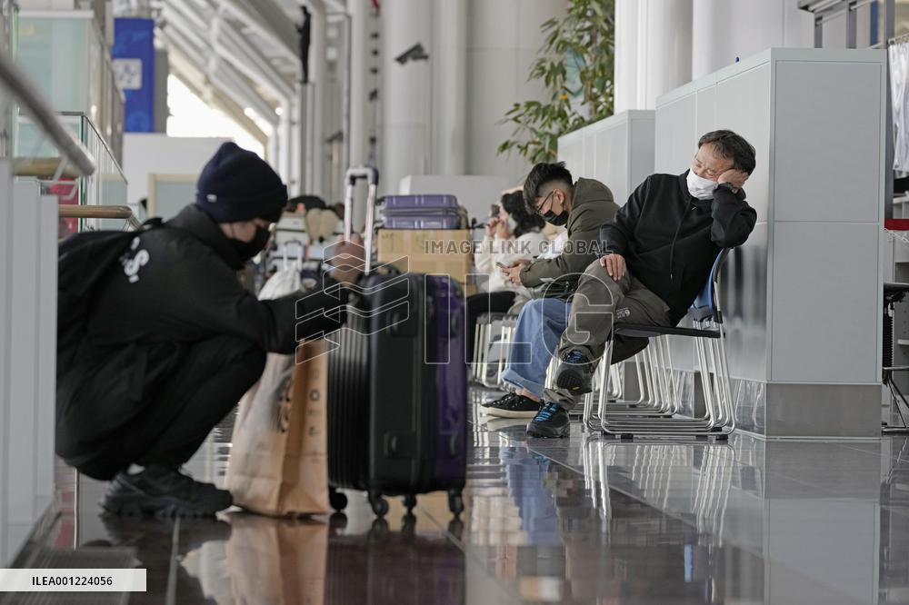 Plane makes emergency landing at central Japan airport