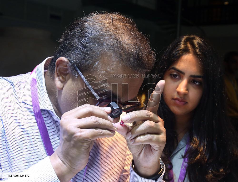 SRI LANKA-COLOMBO-GEM AND JEWELRY-SHOW