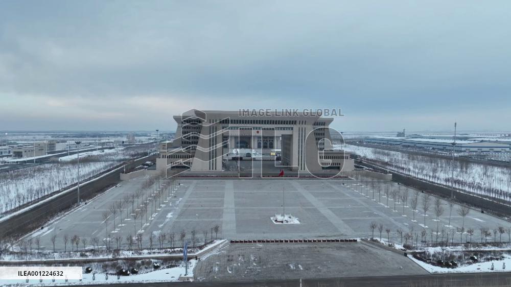 Xinjiang's border ports resume passenger clearance