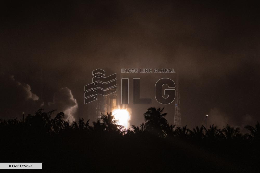 (EyesonSci) CHINA-HAINAN-WENCHANG-SATELLITE-LAUNCH (CN)