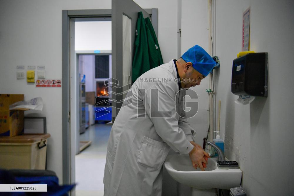 CHINA-TIANJIN-TESTING BASE-MEDICAL WORKER (CN)