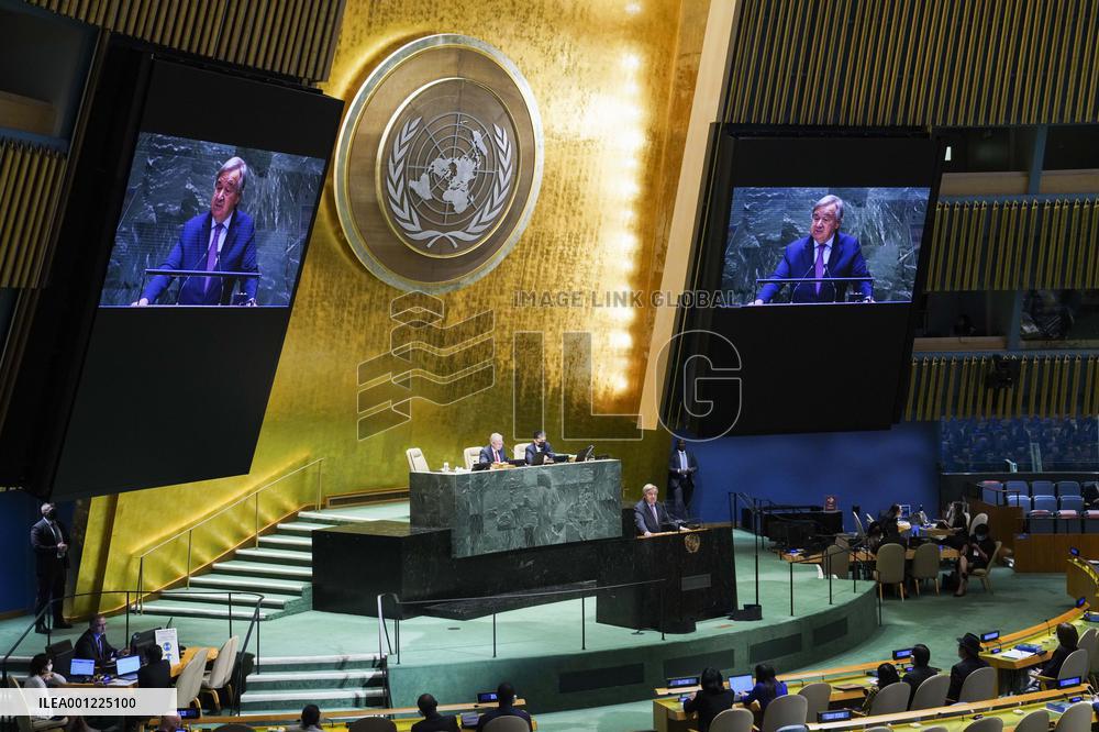 XINHUA-PICTURES OF THE YEAR 2022-WORLD NEWS