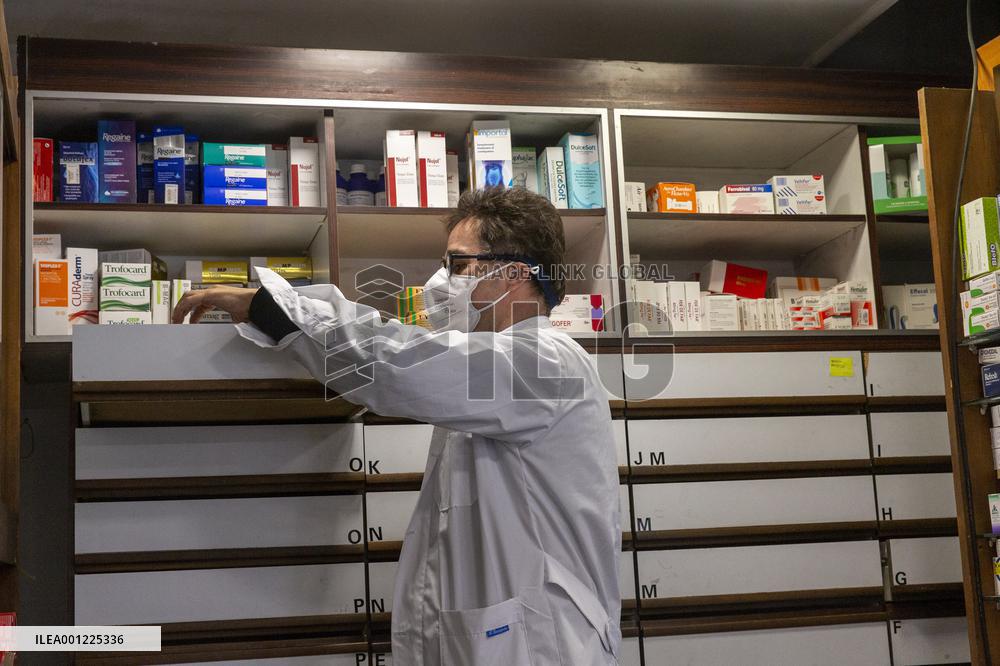 GREECE-ATHENS-MEDICINE-SHORTAGES