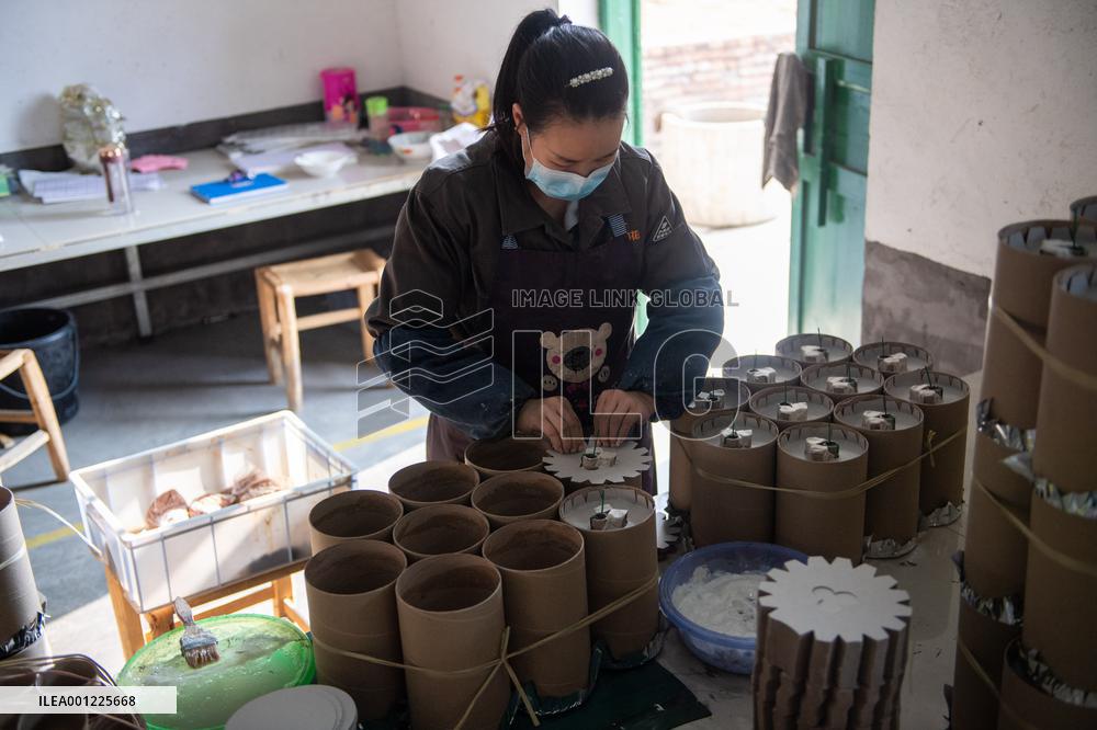 CHINA-HUNAN-LIUYANG-FIREWORKS-CHINESE LUNAR NEW YEAR (CN)