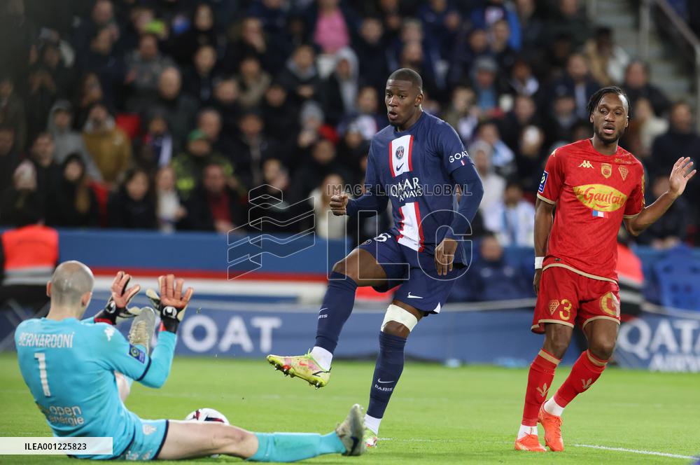 (SP)FRANCE-PARIS-FOOTBALL-LIGUE 1-PSG VS ANGERS