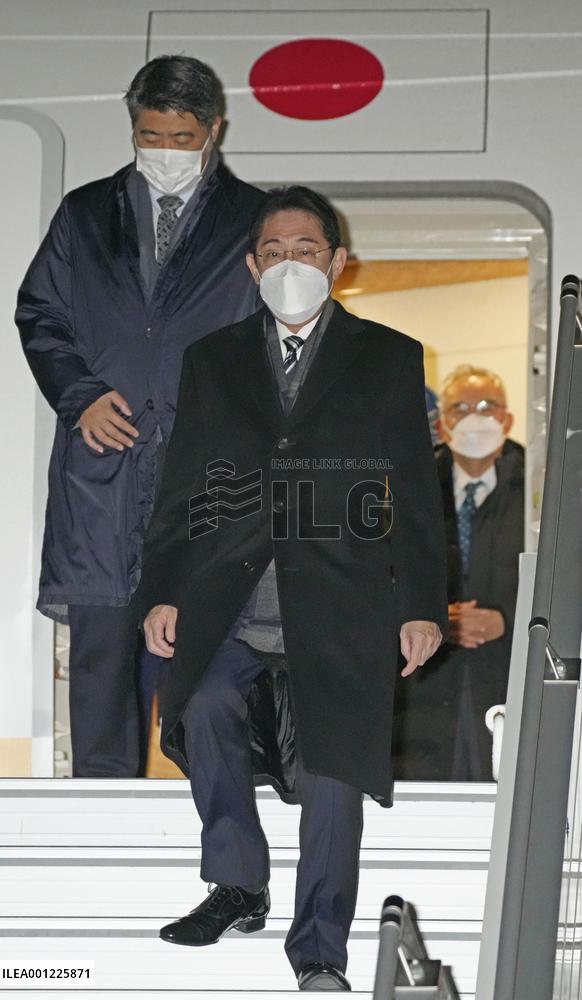Japan PM Kishida arrives in Canada